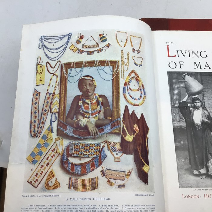 Johnston, Lydekker, Keane, Hutchinson - The Living Races of Mankind, a popular illustrated account of the customs, habits, pursuits, feasts - 1900