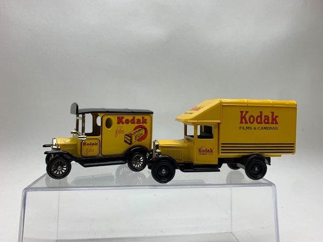 Kodak, Lledo en Days Gone. Modelauto - merchandise | Analogt kamera