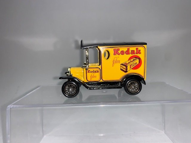 Kodak, Lledo en Days Gone. Modelauto - merchandise | Analogt kamera