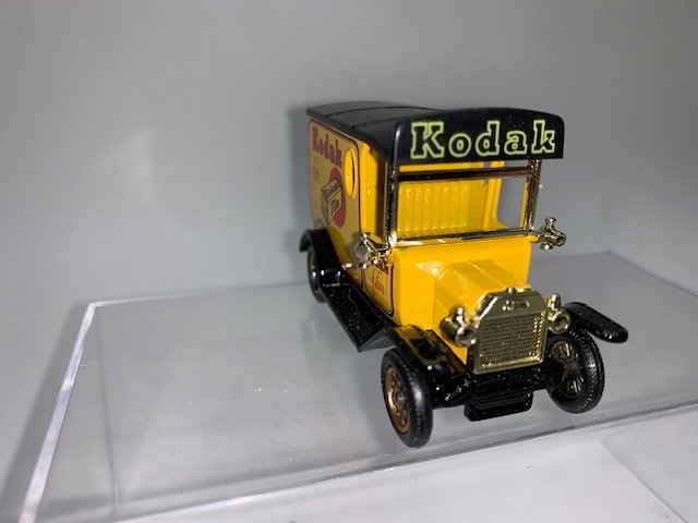 Kodak, Lledo en Days Gone. Modelauto - merchandise | Analogt kamera