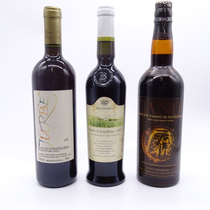 Passito di Pantelleria: 2000 Marco de Bartoli, 2005 Salvatore Murana "Turbe"  NV Tanit - Sicilien - 3 Bottles (0.75L + 0.5L)