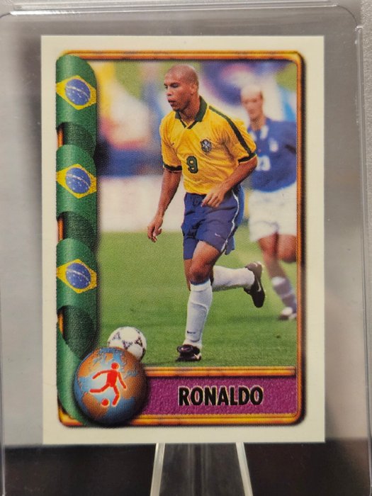 1998 Navarrete Mundial Francia En Accion Ronaldo #105 PSA 6 - 1 Graded sticker