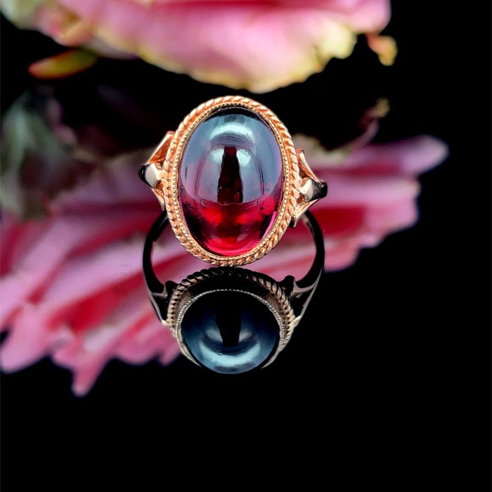 Ingen mindstepris - Ring - 9 kt. Rosaguld -  3.89ct. tw. Granat - Guldsmedearbejde ca. 1900