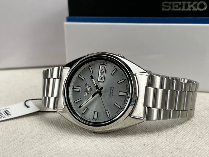 Seiko - 5 - Automatic Day Date - SNXS73J1 - Ingen mindstepris - Mænd - 2011-nu