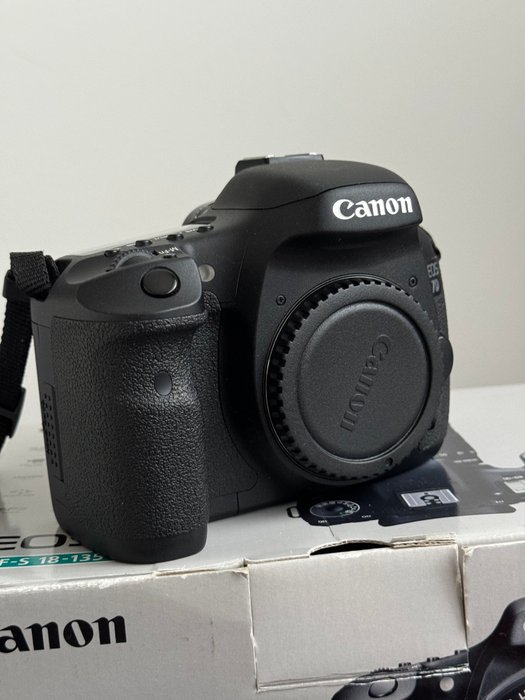 Canon EOS 7D body (only 870 clicks!) Digitalkamera