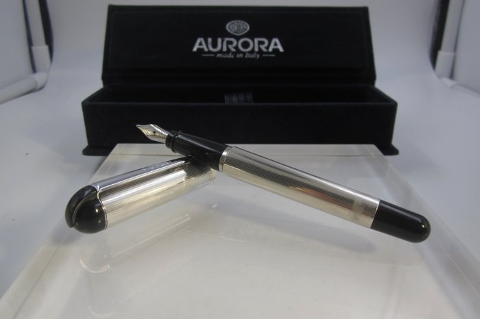 Pregiata Aurora argento 925 prodotta in Italia negli anni '80 - Fyldepen