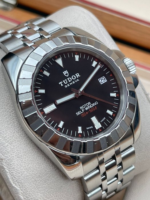 Tudor - Classic Date Automatic - 21010 - Mænd - 2011-nu