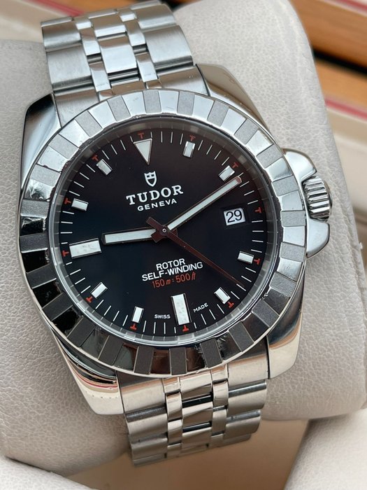 Tudor - Classic Date Automatic - 21010 - Mænd - 2011-nu