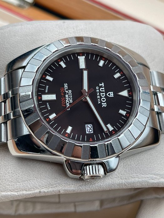 Tudor - Classic Date Automatic - 21010 - Mænd - 2011-nu