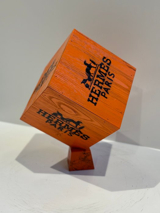 Rob VanMore - The Cube Hermes - 38cm