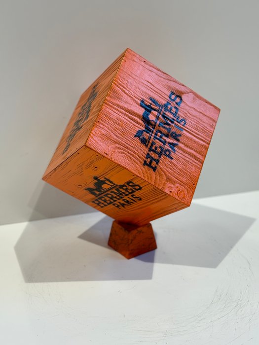 Rob VanMore - The Cube Hermes - 38cm