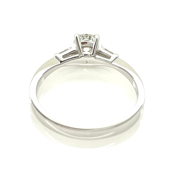 Ring - 18 kraat Hvidguld -  0.59ct. tw. Diamant (Natur) - Solitaire diamantring