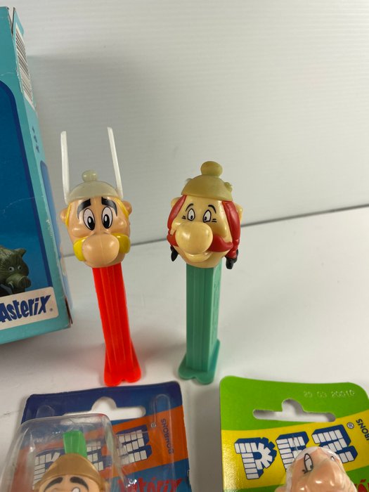 Asterix - 8 Asterix Cejl 4 Pez 3 dukkehoveder - Cejl - PEZ - 1984