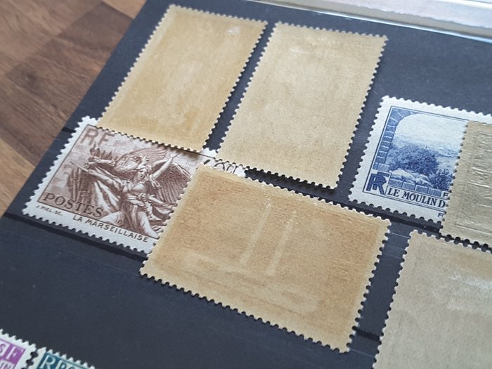 Frankrig 1936 - 1 helt år med nuværende frimærker inklusive 100. luftpassage af det sydlige Atlanterhav 10 f. Grøn - Yvert 309 à 333 dont 321, mais sans les timbres non émis