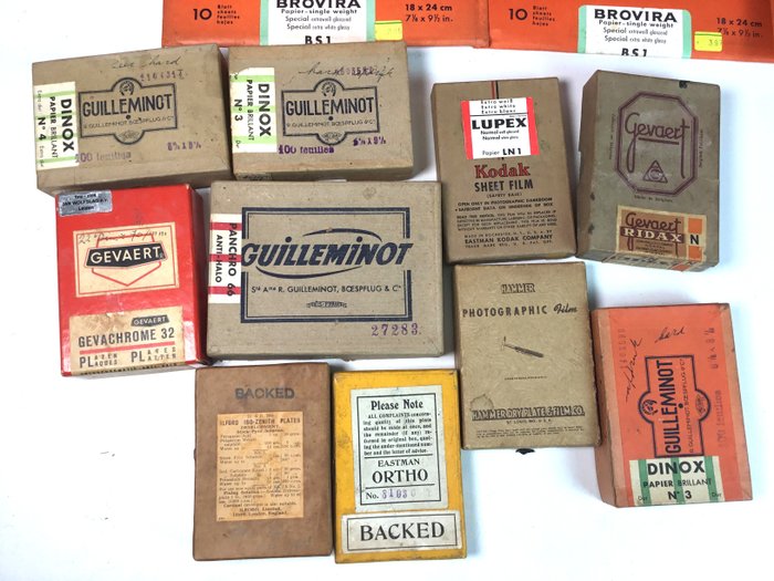 Agfa, Gevaert, Guilleminot, Hammer, Ilford, Eastman, Ortho - Brovira, Gevachrome, Lupex, Dinox - kavel vintage Fotopapir