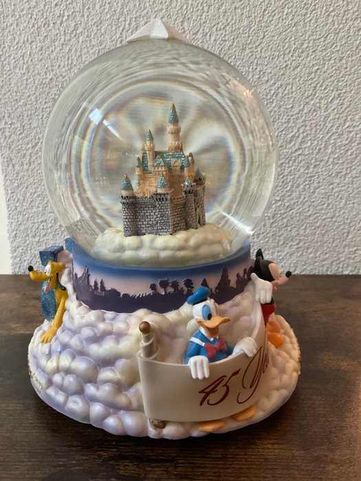 Disneyland Anaheim - 45 Years - 1 Snowglobe - Walt Disney Attractions LLC - 2000