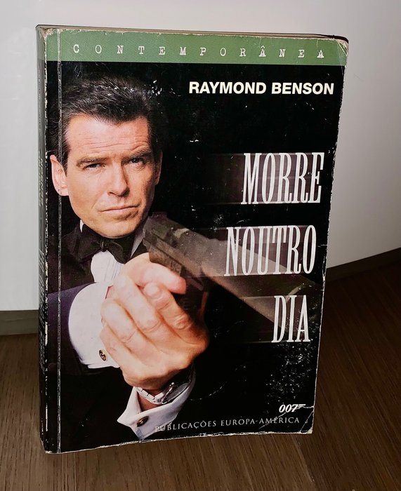 RAYMOND BENSON - James Bond - Die another day - 2002-2002