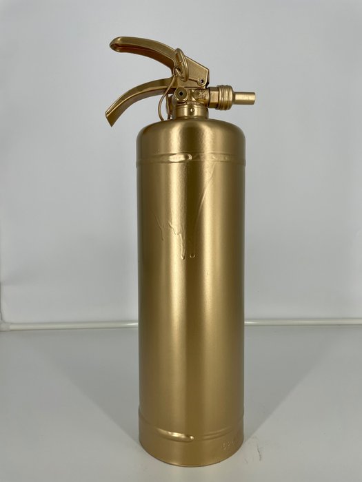 Roman180 (1999) - Fire Extinguisher “Armand de Brognac Gold”