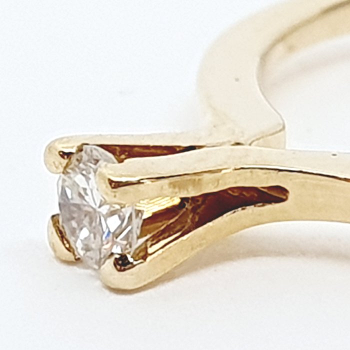 Ring - 18 kraat Gulguld -  0.10ct. tw. Diamant (Natur)