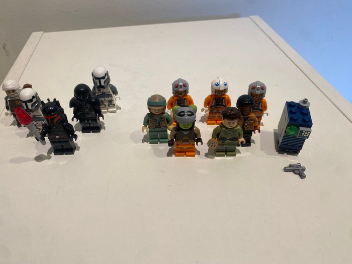 Lego - Star Wars - 13 Lego StarWars minifiguren - Holland