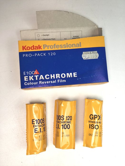 Ilford, Kodak Eight unused photo films Ubrugt film