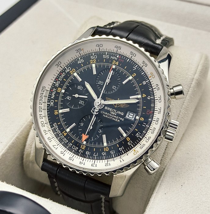 Breitling - Navitimer World GMT 4 - A24322 - Mænd - 2010-2020