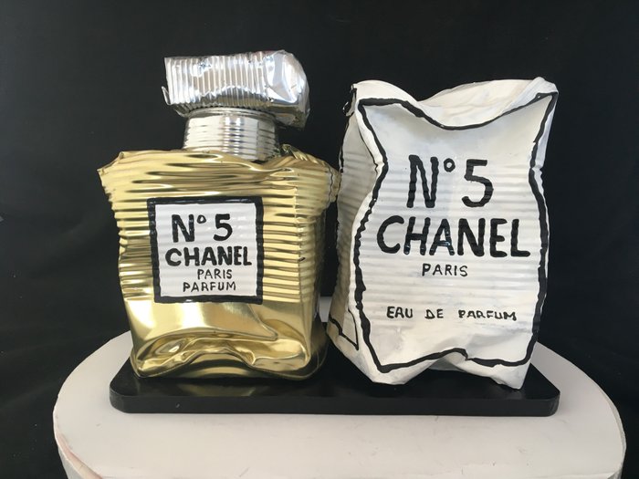 Norman Gekko (XX-XXI) - GIANT Crushed Chanel N.5 GOLD with Box