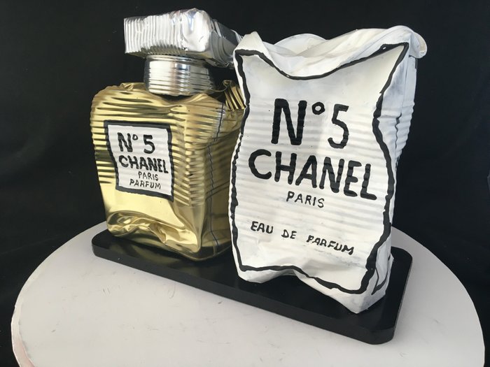 Norman Gekko (XX-XXI) - GIANT Crushed Chanel N.5 GOLD with Box