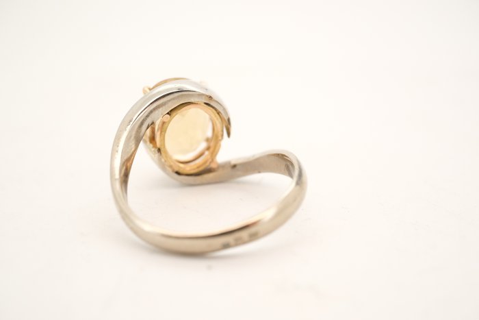 Ring - 19,2 kt. Hvidguld Citrin - Diamant