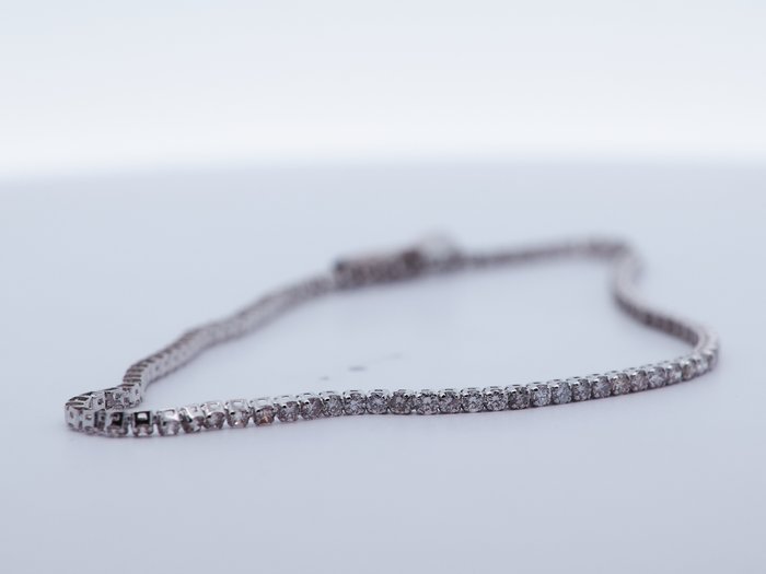 Ingen mindstepris - Other brand - Armbånd 18 kt. -  1.70ct. tw. Diamant (Naturfarvet)