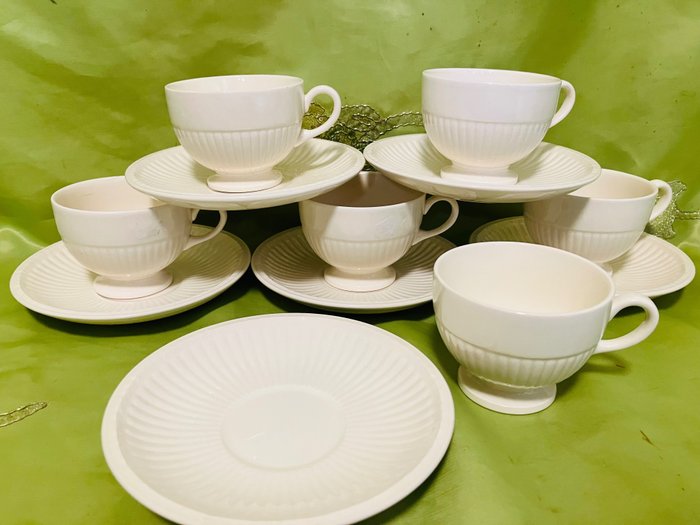 Wedgwood - John Goodwin - Middagsservice (12) - Edme - Knogleporcelæn