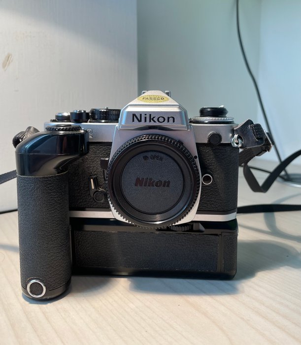 Nikon FE2 + MD-12 | Analogt kamera