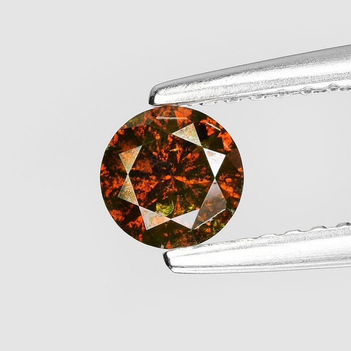 Diamant - 046 ct - Rund - Deep Greenish Yellowish Orangy Brown - I3 (piqué)