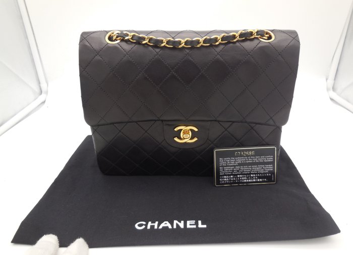 Chanel - Timeless Classic Flap Medium - Skuldertaske