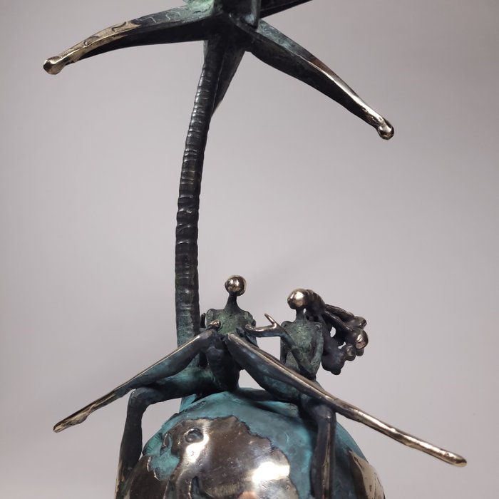 De Zet (1975) - Our Island (Bronze, H: 48 cm)