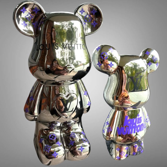 AmsterdamArts - Shiny Louis Vuitton mirror Bear statue