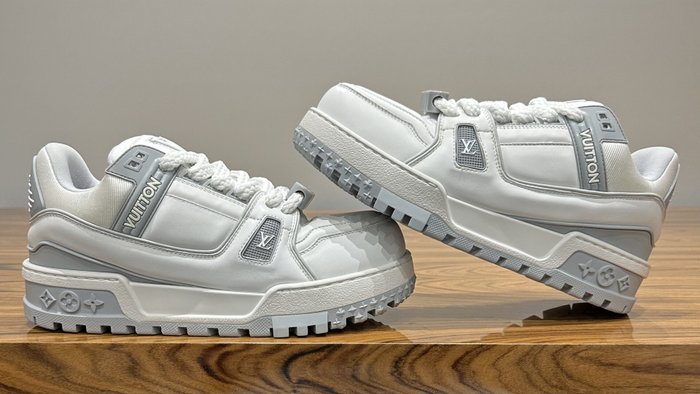 Louis Vuitton - Sneakers