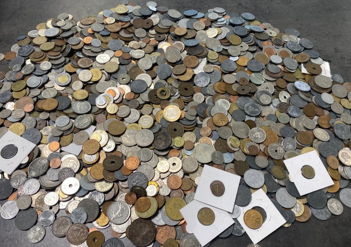 Verden. 8 kilo unsorted World coins Ca 1885-2010  (Ingen mindstepris)