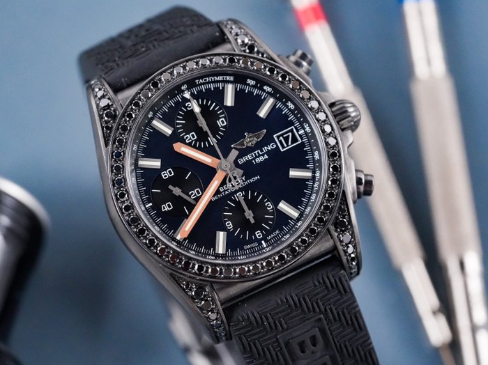 Breitling - Chronomat 38 Bentley Bentayga Black MOP Dial Factory Diamonds - M13310 - Mænd - 2011-nu