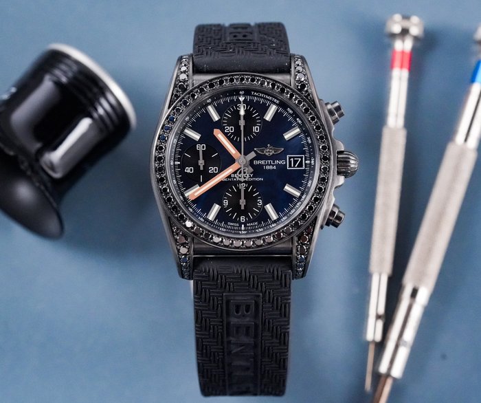 Breitling - Chronomat 38 Bentley Bentayga Black MOP Dial Factory Diamonds - M13310 - Mænd - 2011-nu