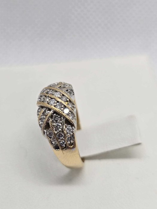 Ring - 18 kraat Gulguld -  042ct tw Diamant (Natur)