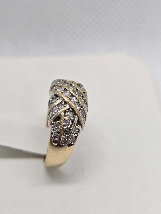 Ring - 18 kraat Gulguld -  0.42ct. tw. Diamant (Natur)