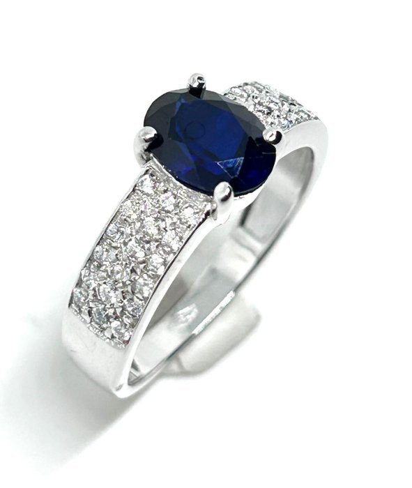 Ingen mindstepris - Ring - 18 kraat Hvidguld -  1.56ct. tw. Safir - Diamant