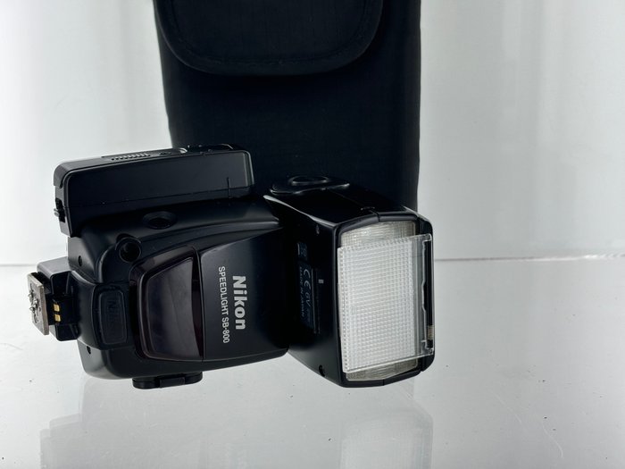 Nikon Speedlight SB-800 Blitz