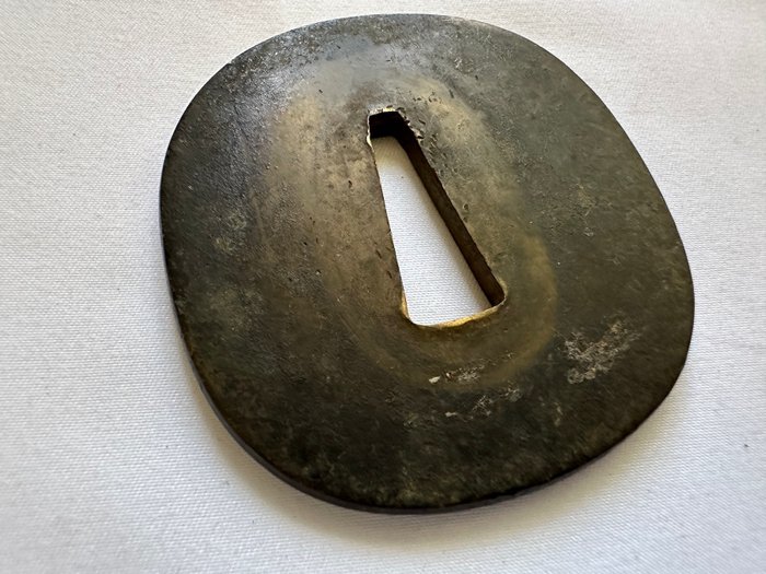 Parti med fem antikke japanske Tsuba Iron Katana Samurai - Jern - Mumei 無名 - Japan - Edo-perioden (1600-1868)