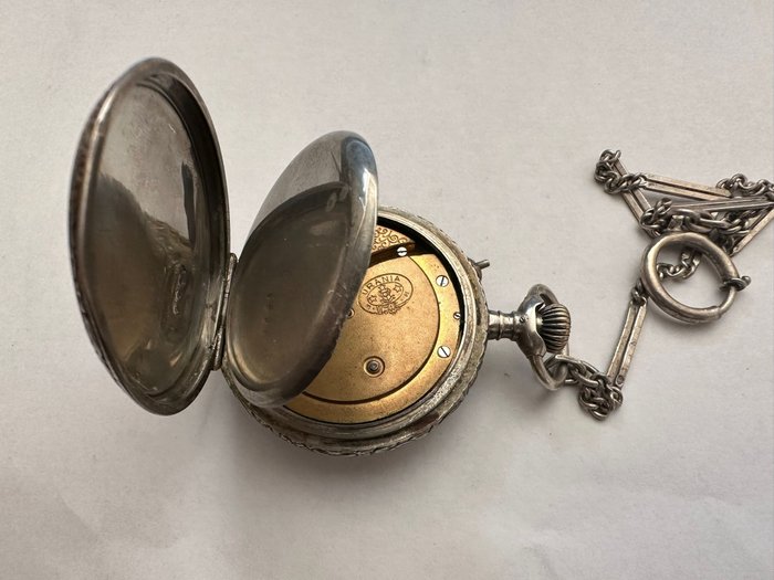 Urania Silver Pocket Watch with chain - Lommeur - 1901-1949