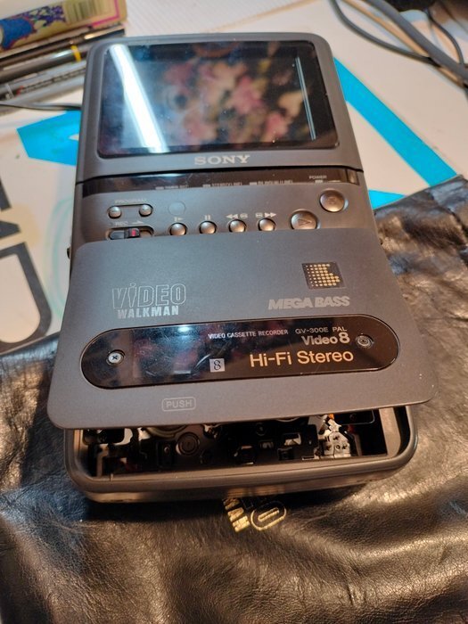 Sony GV-300E V8/Hi8 recorder