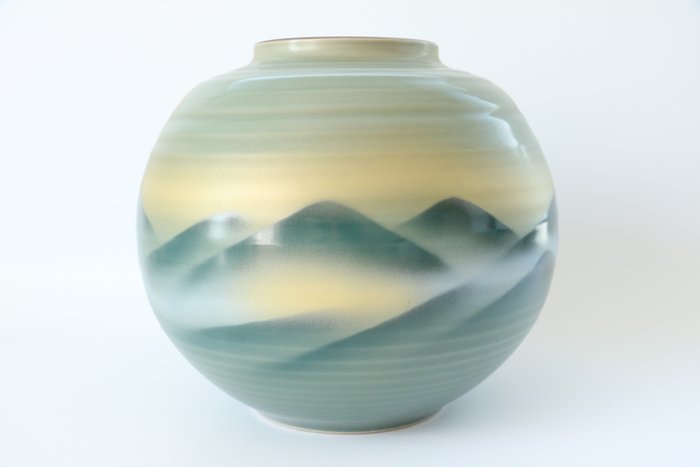 Smuk Kutani porcelæn 九谷焼 vase - Porcelæn - 清峰 Seihō - Japan - Shōwa-periode (1926-1989)