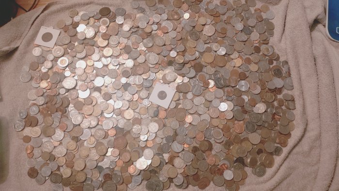 Verden. Batch of various coins, approx. 1800 pieces from around the year 1804 up to 2020 in various 1804-2020  (Ingen mindstepris)