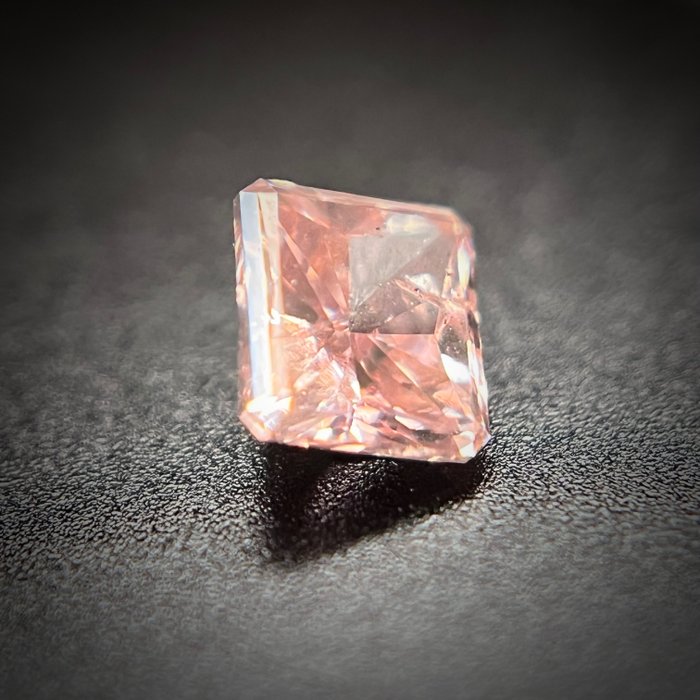 1 pcs Diamant - 0.25 ct - Skåret hjørne rektangulært - fancy intens brunlig pink - SI2